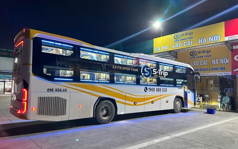22실 침대형 객실 버스