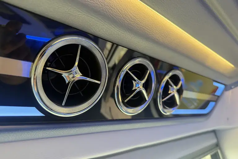 Xe cabin 24 vip + Limousine 11s